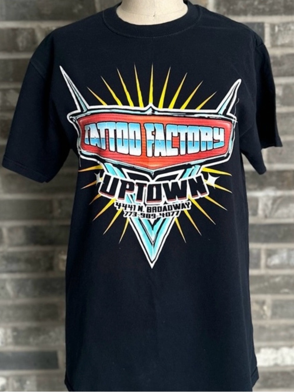Y2K Tattoo Factory Uptown Chicago Graphic Tee Tattoo Shop Streetwear Black Tee M